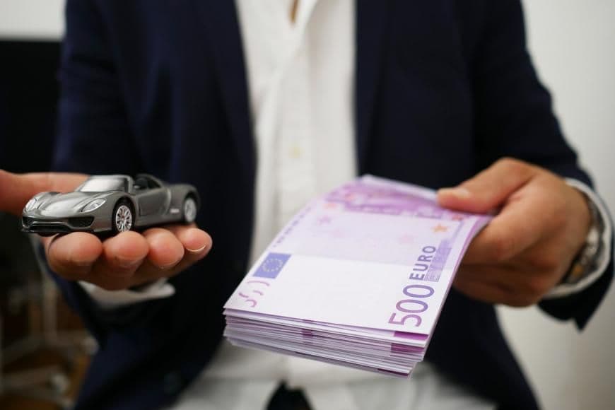 Vlastníctvo vs- dlhodobý prenájom auta od Payless Gigarent.