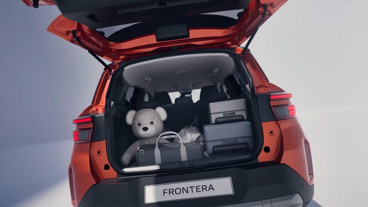 Kufor auta Opel Frontera na dlhodobý prenájom.