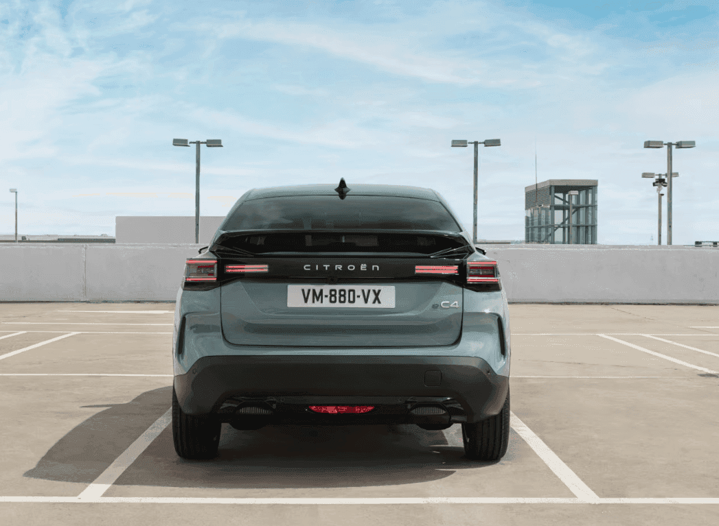 Exteriér auta Citroen C4 Plus na dlhodobý prenájom.